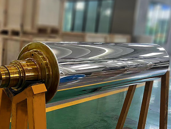 Valjak za zrcalne površine